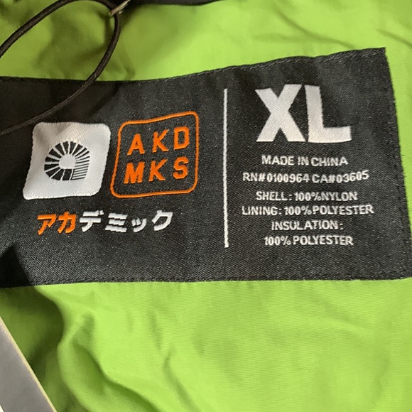 NWT Men’s AKD MKS black and green coat. Size XL. - Picture 2 of 10